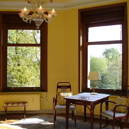 シャトー デ ホッドボモント ホテル ティユー